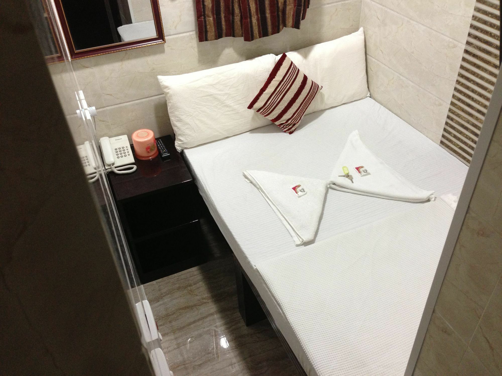 Primo Guesthouse Kowloon  Екстер'єр фото